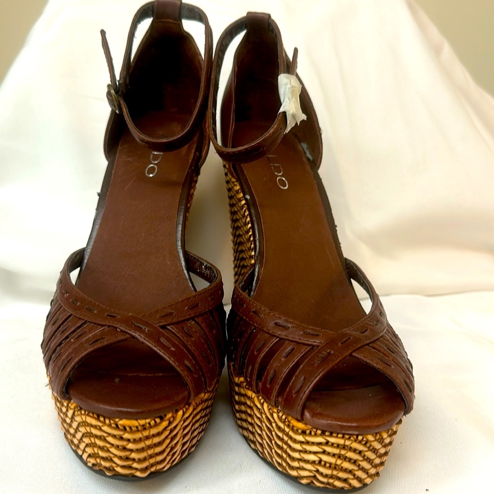Aldo wedges